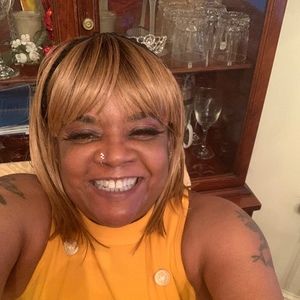 Meet your Posher, Phylliss